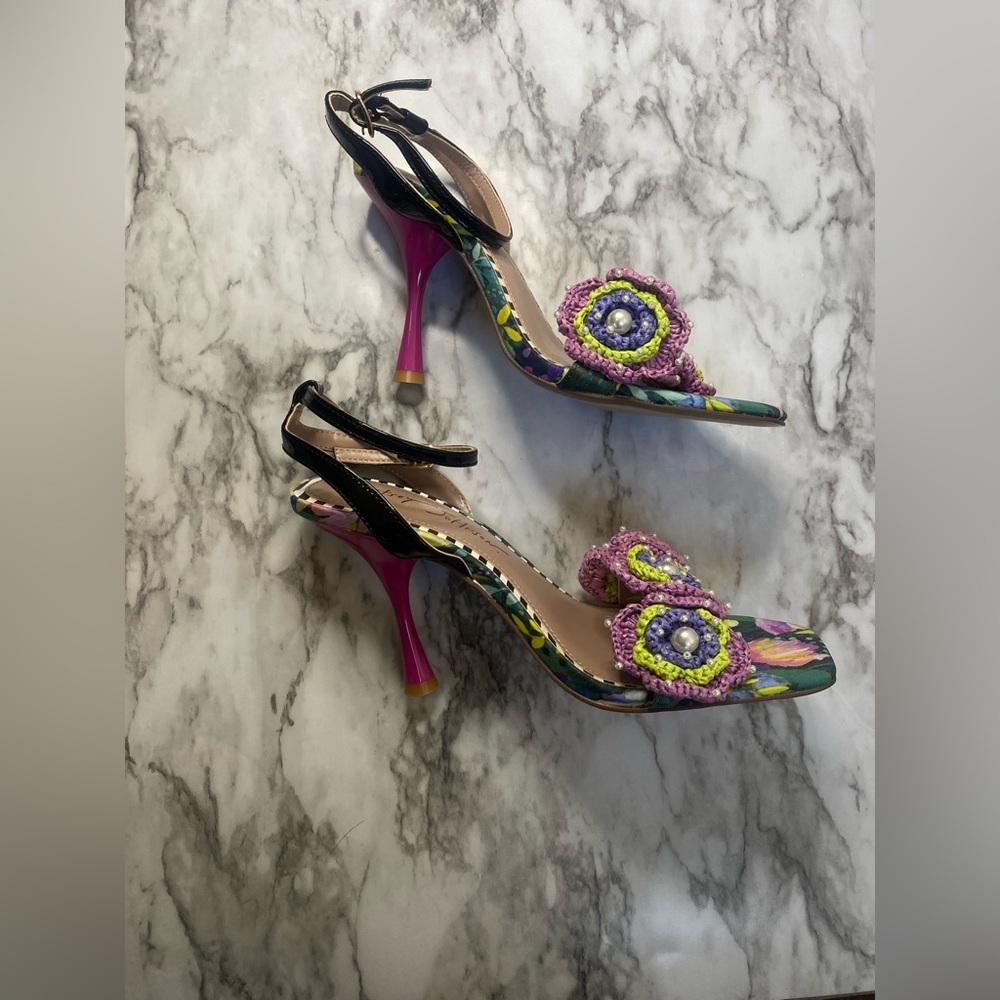 New Betsey Johnson Women Ainsleyy Heeled Sandal - Picture 12 of 15